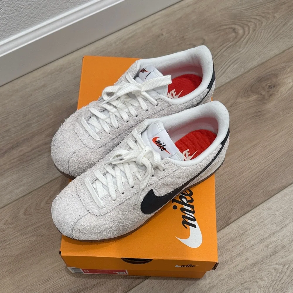 Nike Vintage Cortez Sneakers - Picture 2 of 5